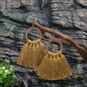 NWOT Boho Wooden Round Drop Shape Earth Tassel Pendant
